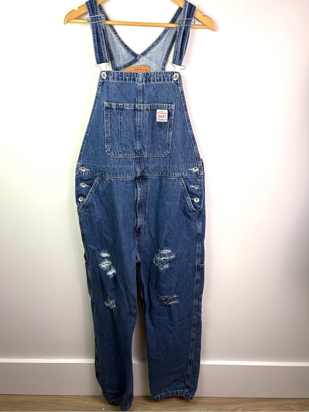 Levi’s Classic Blue Denim Overalls for Men - Distressed Workwear Style size L